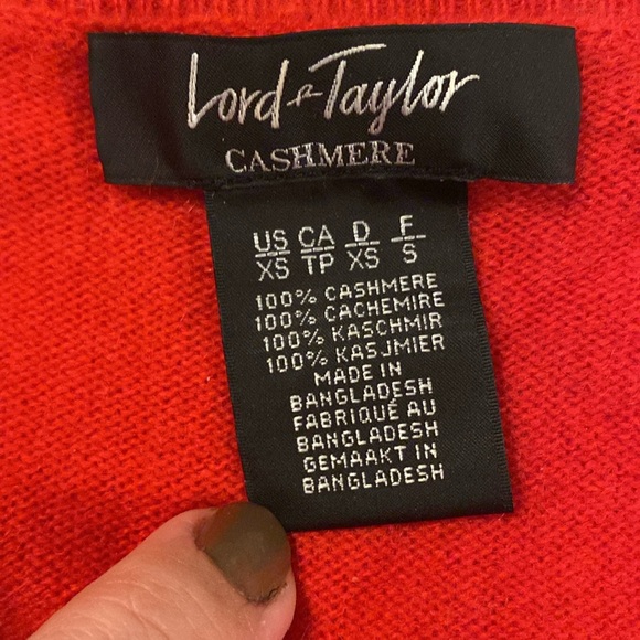 Bright red Lord & Taylor 100% cashmere sweater - Picture 2 of 3